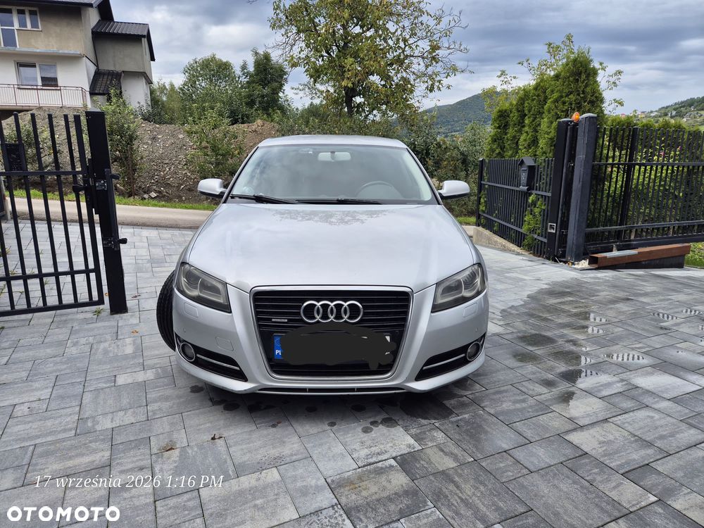 Audi A3 Sportback - 1