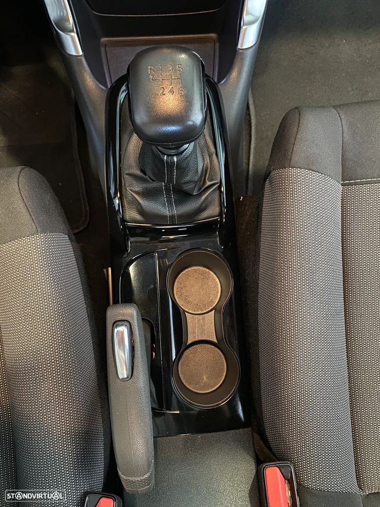 Citroën C3 Aircross 1.2 PureTech Plus - 24