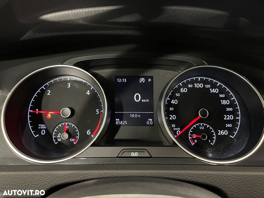Volkswagen Golf 2.0 TDI DSG Comfortline - 24