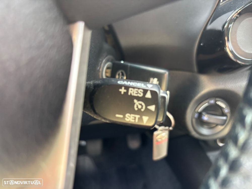 Toyota 2.4 D-4D 4WD 150cv - JLL - AC - CÂMERA - 4 LUGARES !!!! - 32