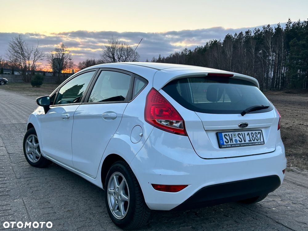 Ford Fiesta 1.25 Celebration - 8