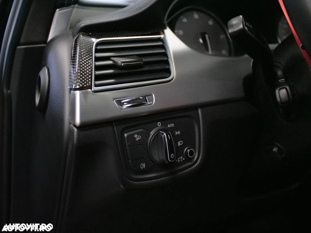 Audi S8 Plus 4.0 TFSI quattro Tiptronic - 13