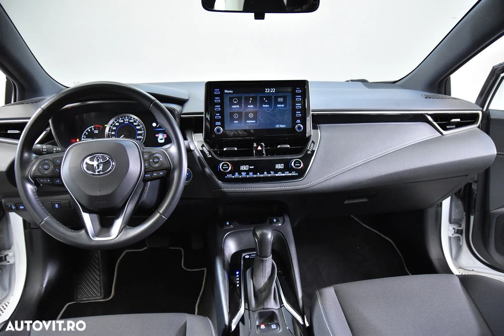 Toyota Corolla - 10