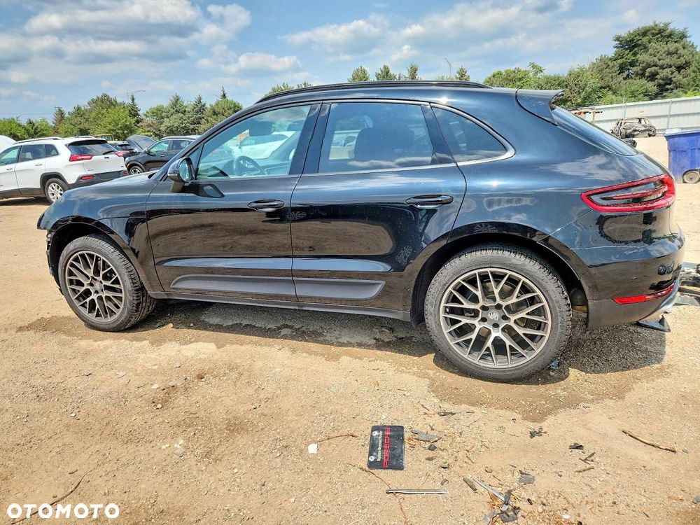 Porsche Macan - 3