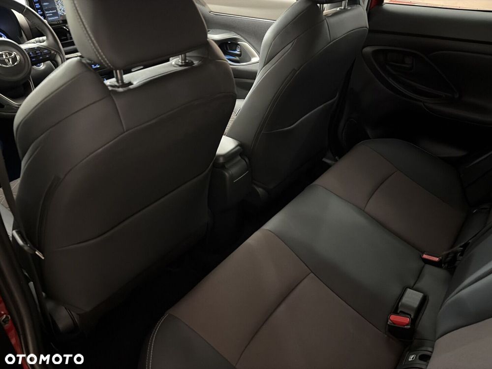 Toyota Yaris Cross - 12