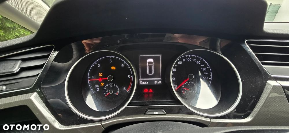 Volkswagen Touran - 22