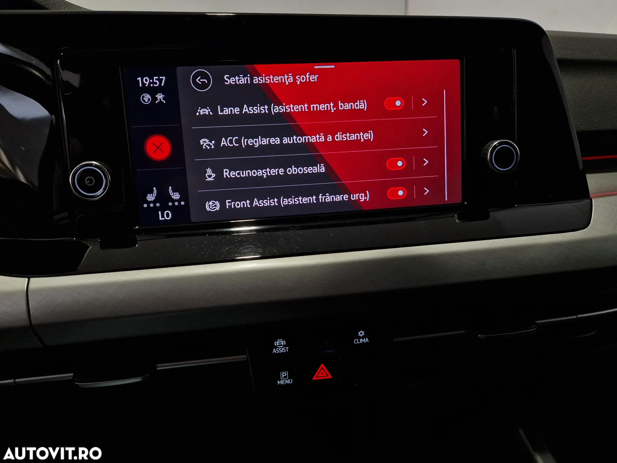 Volkswagen Golf 1.0 eTSI DSG MHEV Life - 21