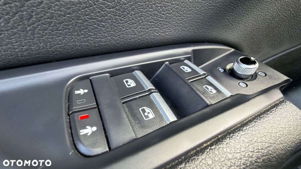 Audi Q5 2.0 TDI Quattro S tronic design - 28