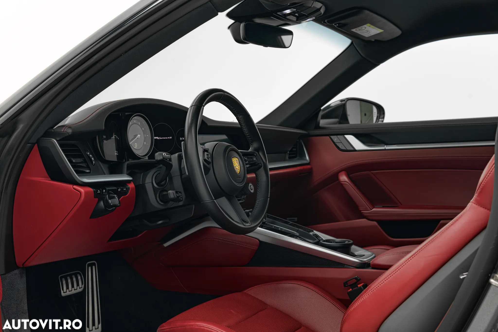 Porsche 911 Carrera 4S - 17
