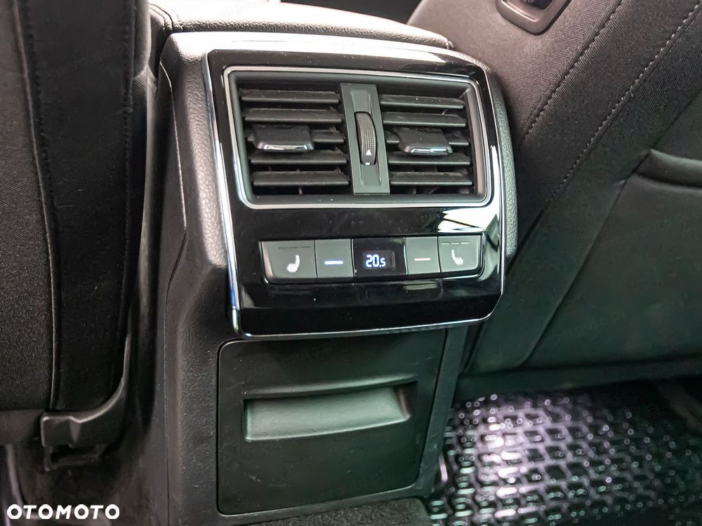 Skoda Superb 2.0 TDI SCR 4x4 Style DSG - 24