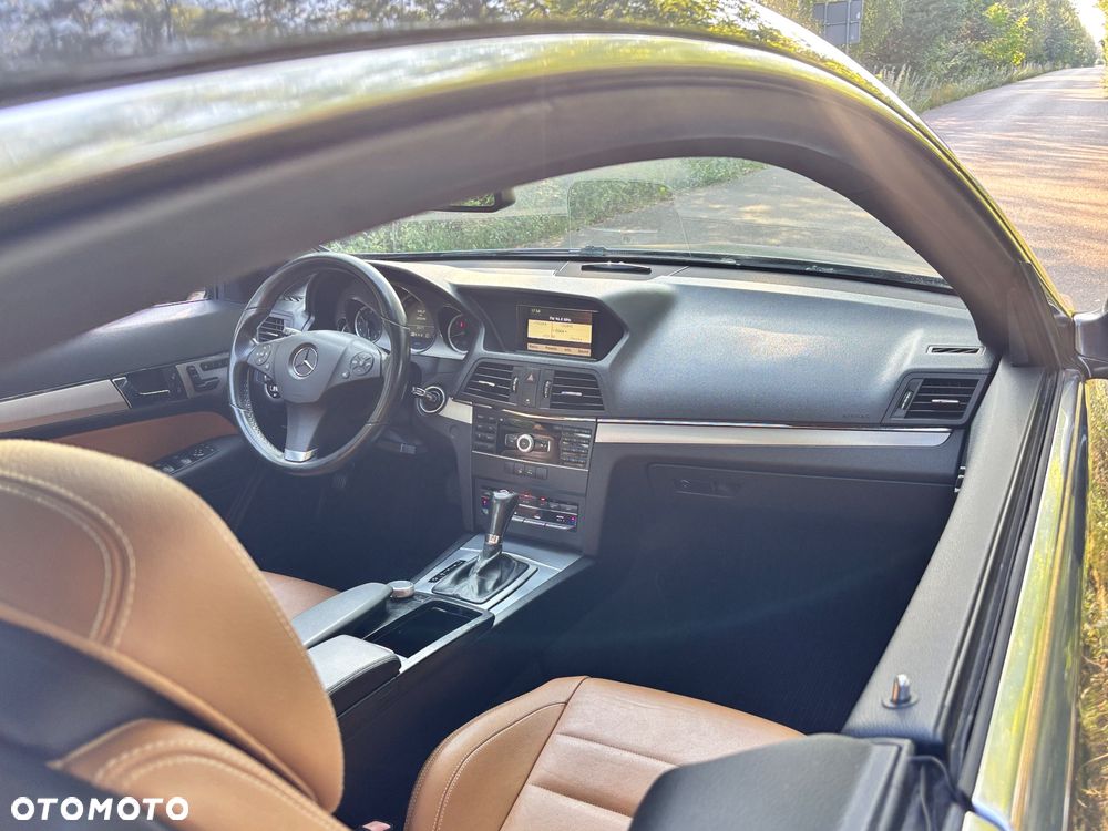 Mercedes-Benz Klasa E 350 CDI DPF BlueEFFICIENCY 7G-TRONIC Avantgarde - 28