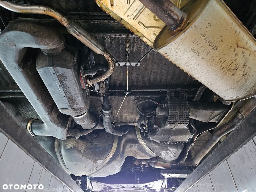 Volkswagen Multivan - 14