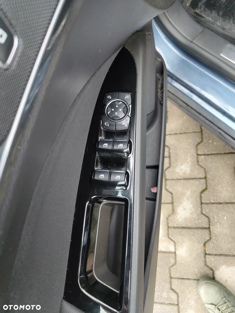 Ford Mondeo 2.0 TDCi Titanium PowerShift - 21