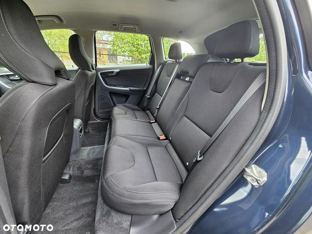 Volvo XC 60 D3 Momentum - 14