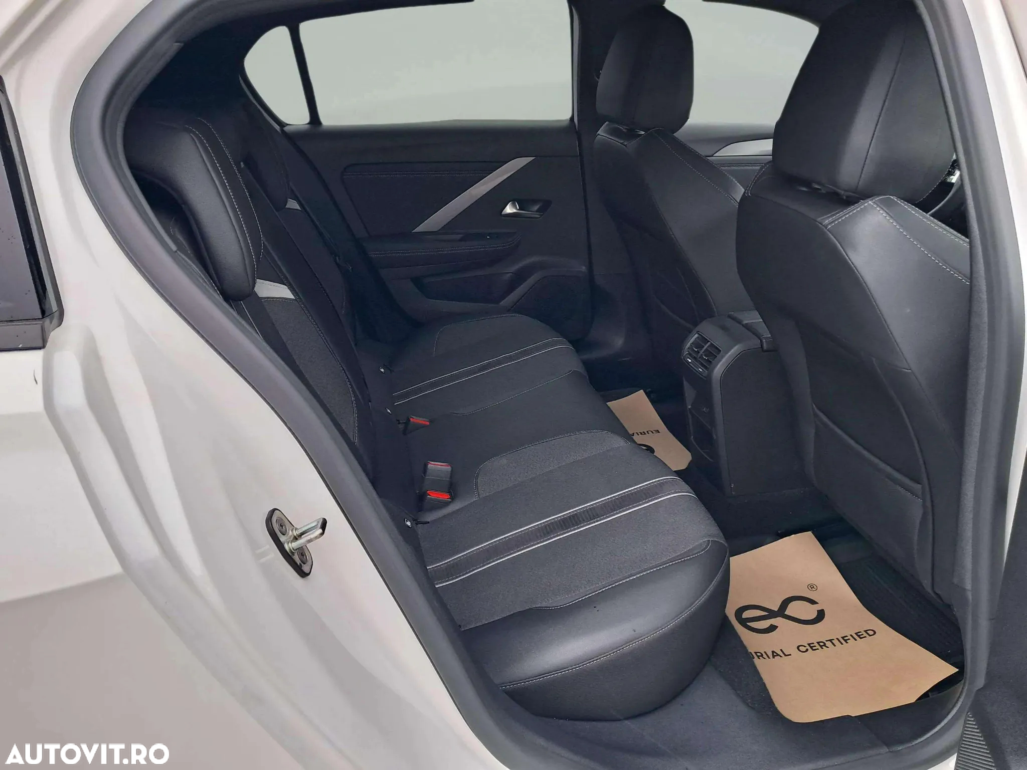 Opel Astra 1.5L Start/Stop AT8 GS - 11