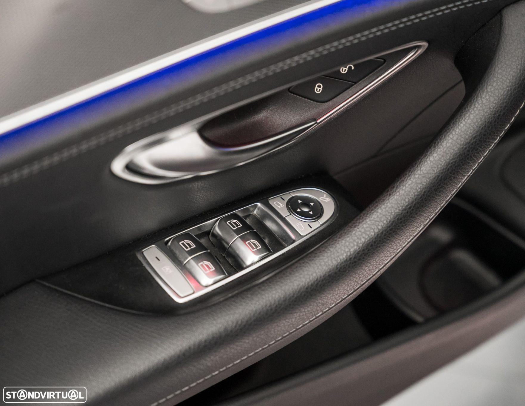 Mercedes-Benz E 300 de AMG Line - 18