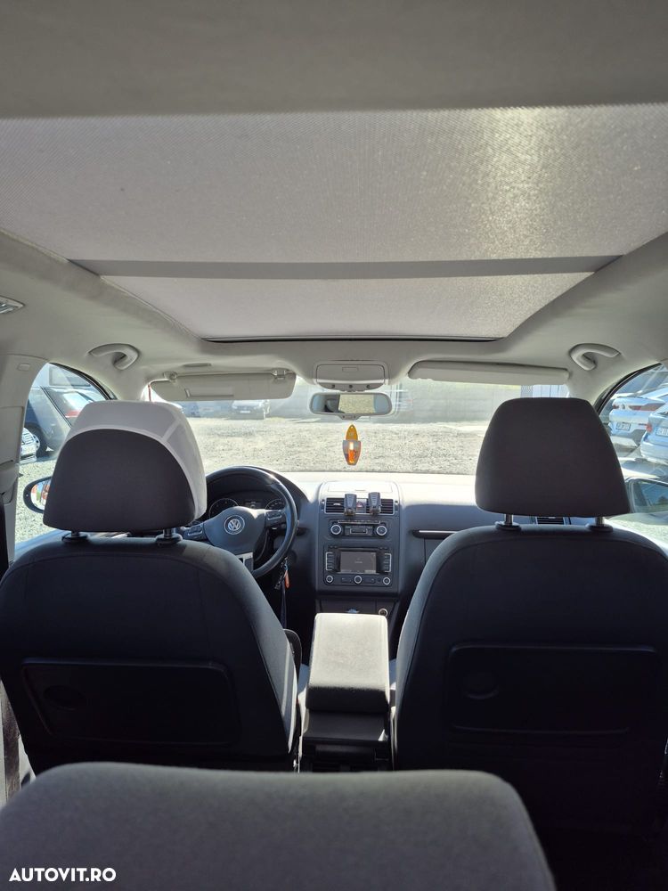 Volkswagen Touran 2.0 TDI DPF BlueMotion Technology STYLE - 7