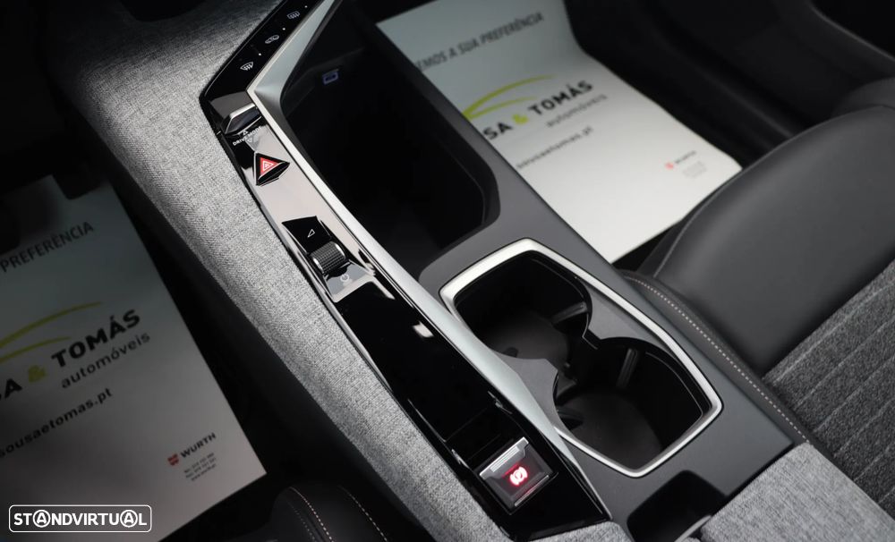 Peugeot 3008 1.2 Hybrid Allure e-DCS6 - 26