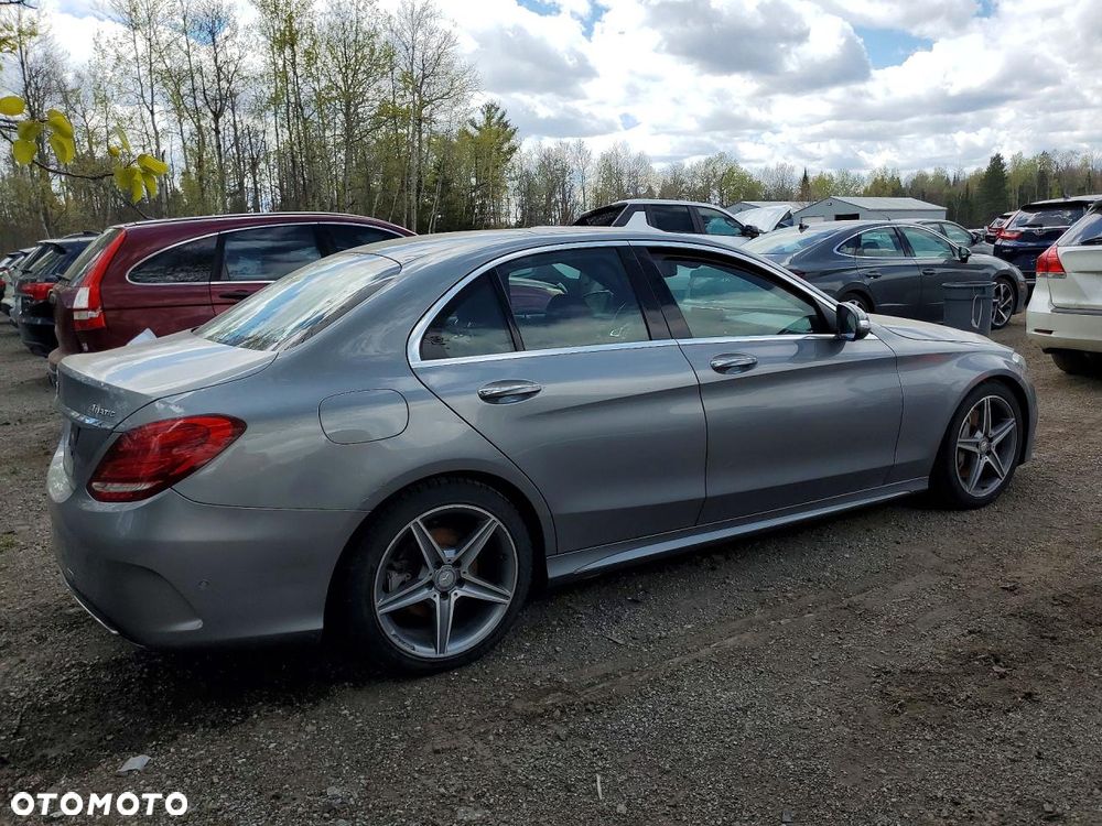 Mercedes-Benz Klasa C 300 9G-TRONIC AMG Line - 4