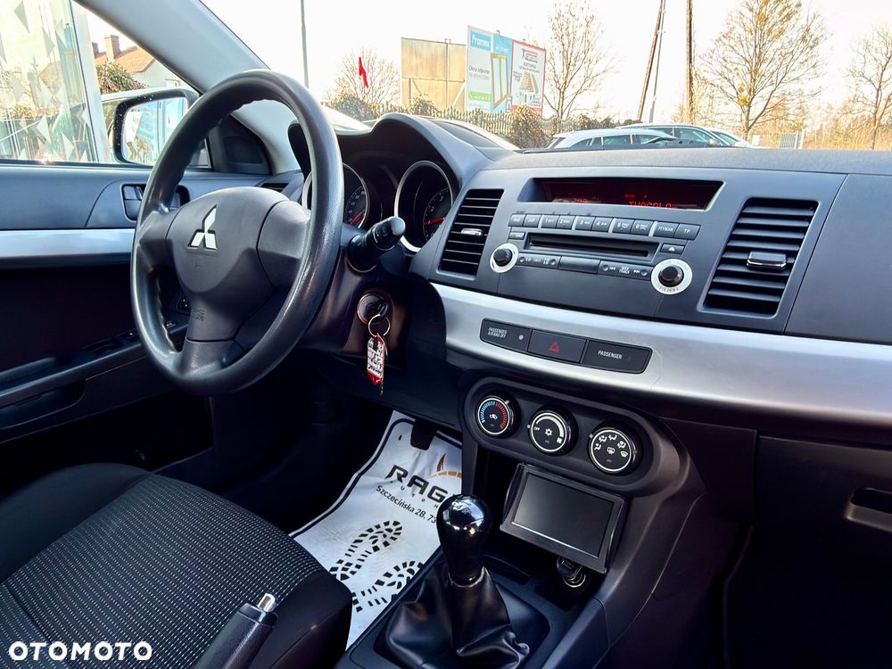 Mitsubishi Lancer 1.5 - 19