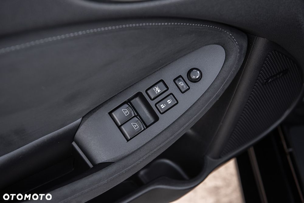 Nissan 370 Z Black Edition - 15