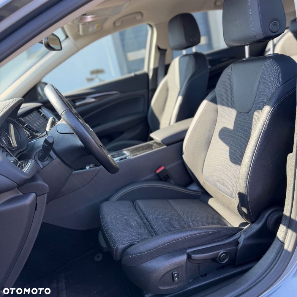 Opel Insignia - 19