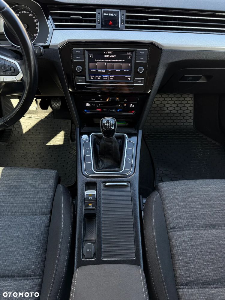 Volkswagen Passat 2.0 TDI EVO Business - 14