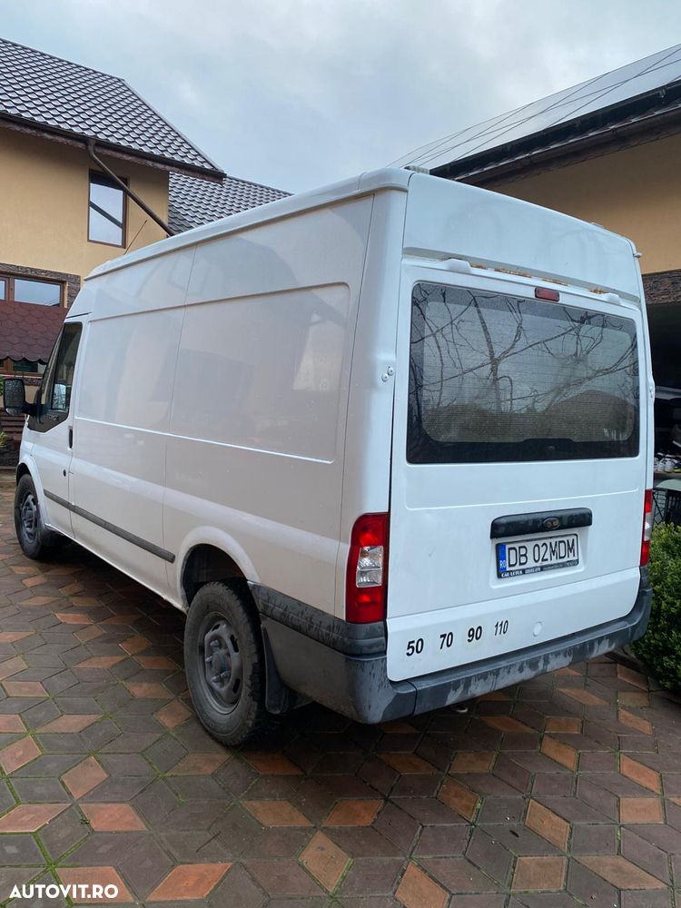 Ford Transit an 2013 2.2 tdi E5 Unic Proprietar de 10 ani Stare buna Carte Service Fără accidente L2H2 Navi Revizii la zi km reali Navi - 2