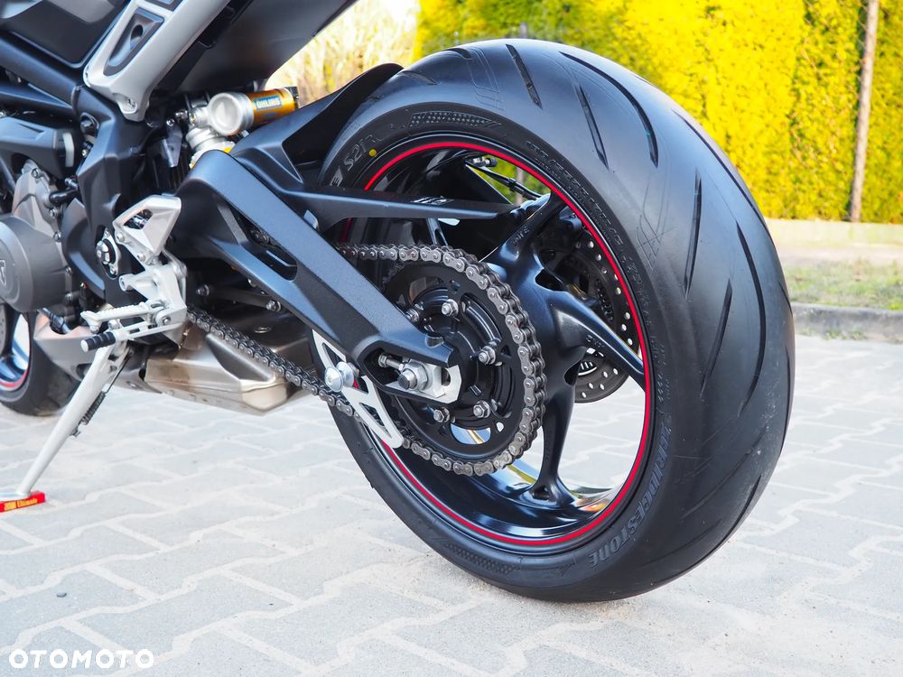 Triumph Street Triple - 26
