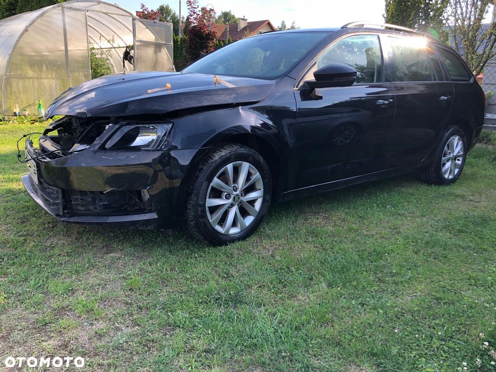 Skoda Octavia 1.6 TDI Premium Edition - 1