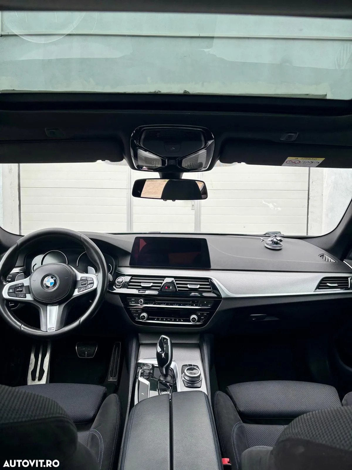 BMW Seria 5 520d xDrive AT - 14