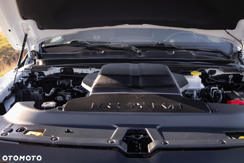 RAM 1500 Crew Cab Shortbed Bighorn - 34
