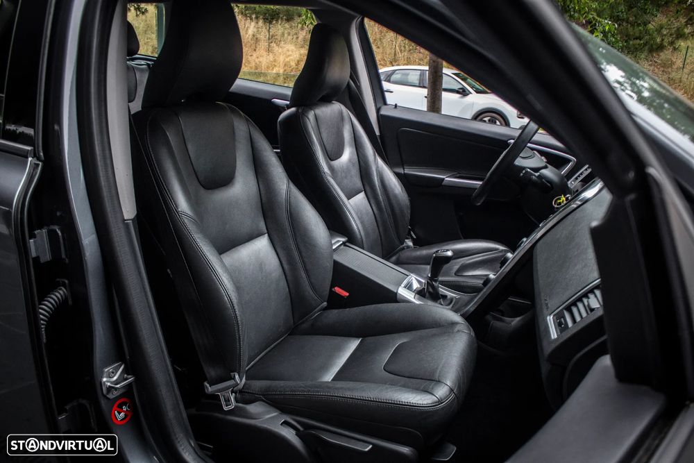 Volvo XC 60 2.0 D4 Inscription - 26