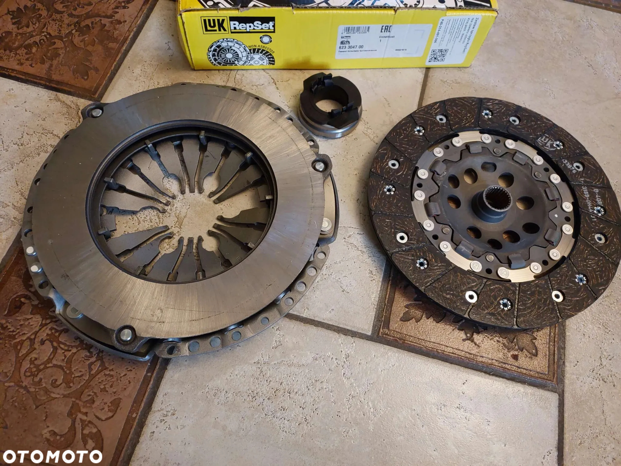 Zestaw sprzęgła Sprzegło Zestaw sprzęgła z łożyskiem wyciskowym AUDI A1, A2, A3, TT; SEAT CORDOBA, CORDOBA VARIO, IBIZA II, IBIZA III, IBIZA IV, IBIZA IV SC, IBIZA IV ST, LEON, TOLEDO I, TOLEDO II 1.4D-1.9D 07.95- - 2