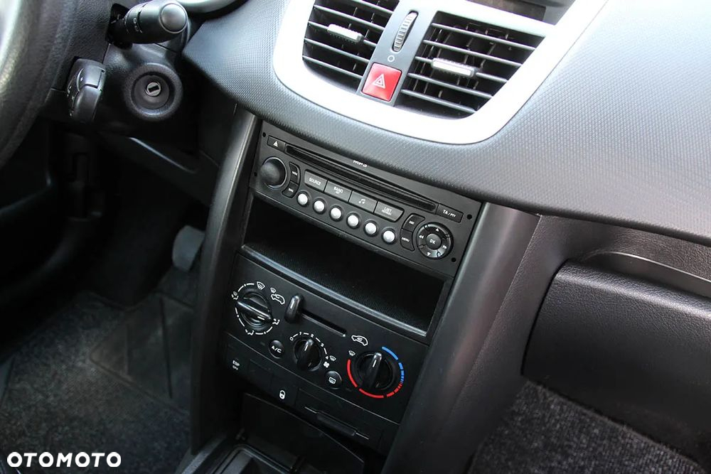 Peugeot 207 1.4 16V Trendy - 29