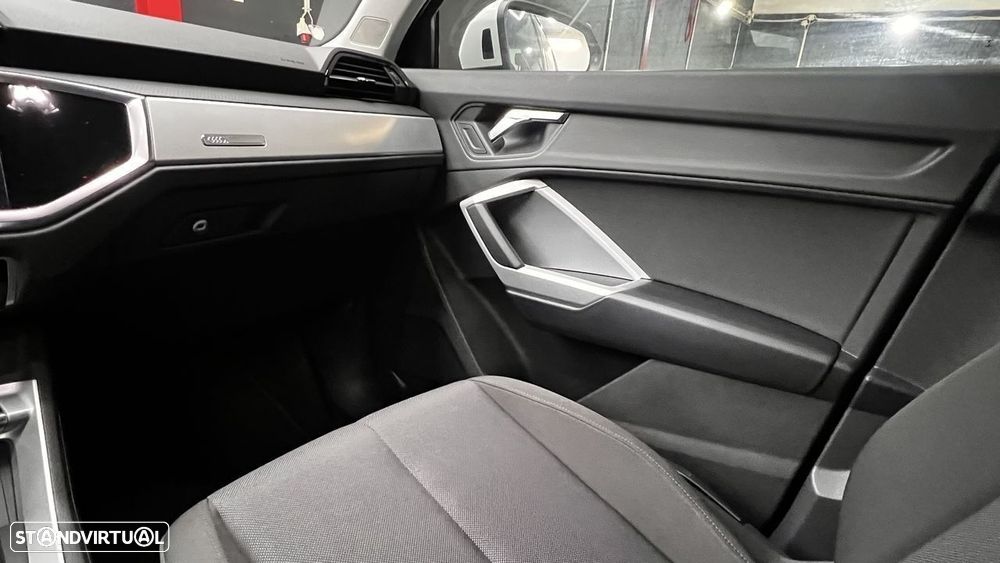 Audi Q3 45 TFSIe S tronic - 39