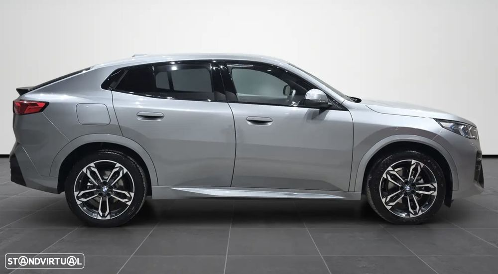 BMW iX2 eDrive20 Pack Desportivo M Pro - 3
