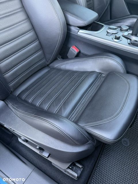 Alfa Romeo Stelvio 2.0 Turbo Veloce Q4 - 21
