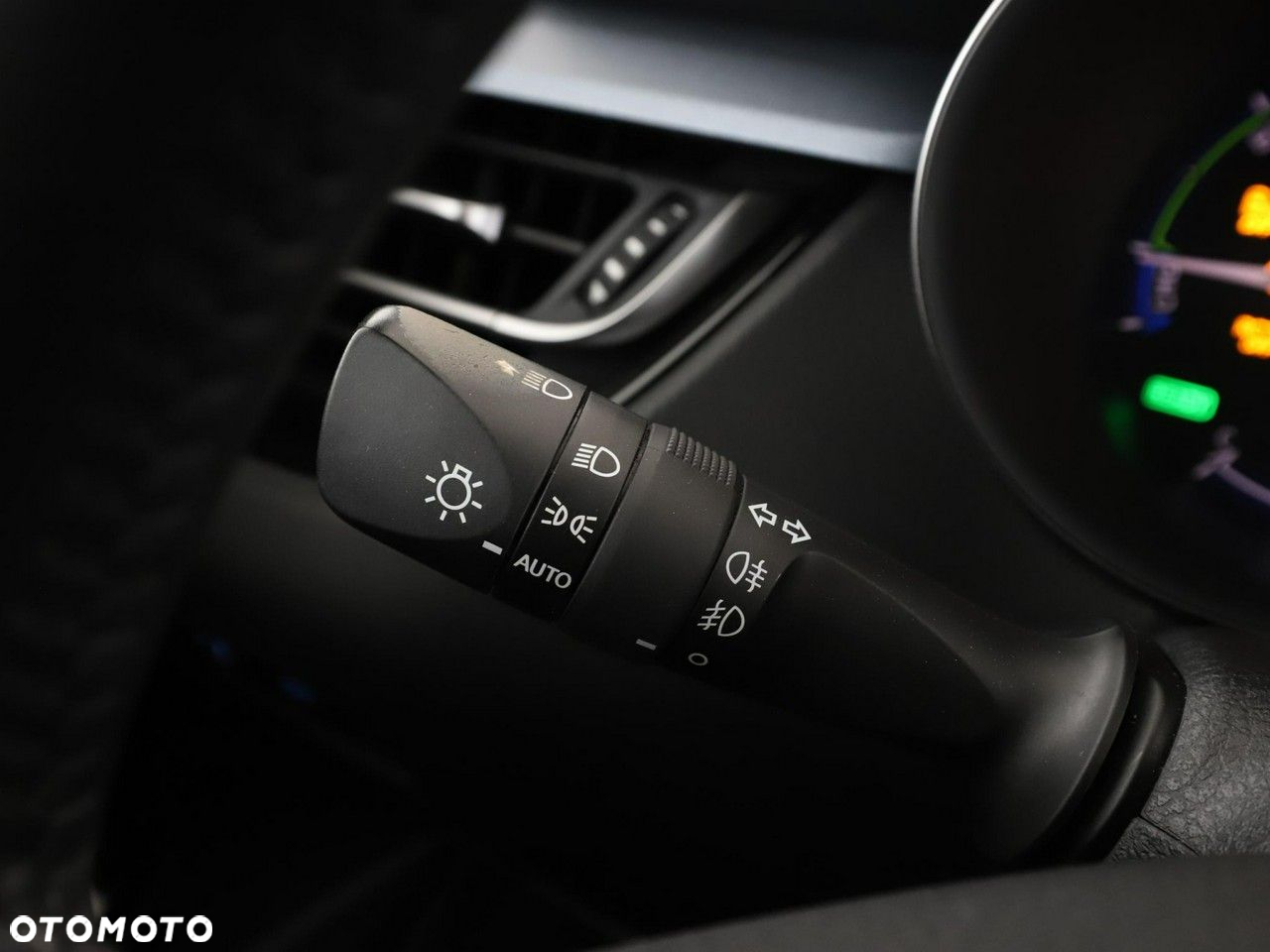 Toyota C-HR 1.8 Hybrid Business - 33