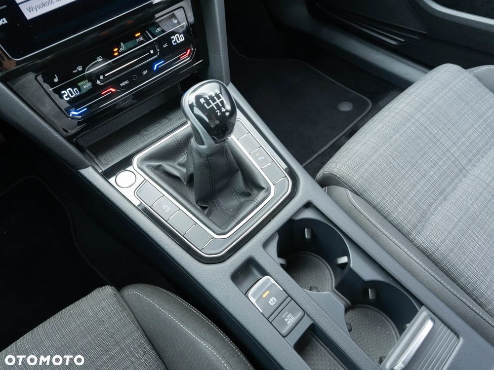 Volkswagen Passat Variant 1.5 TSI EVO Elegance - 34