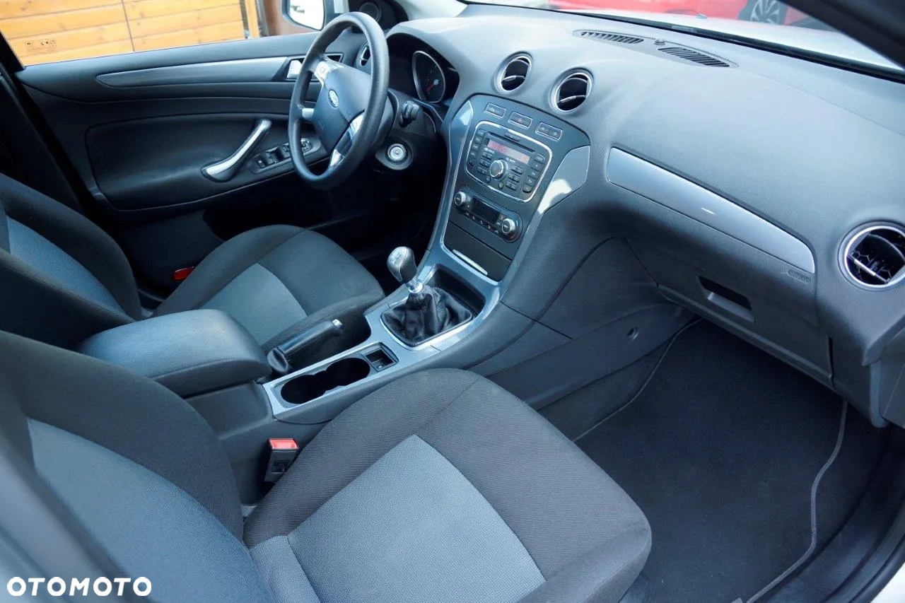 Ford Mondeo - 13