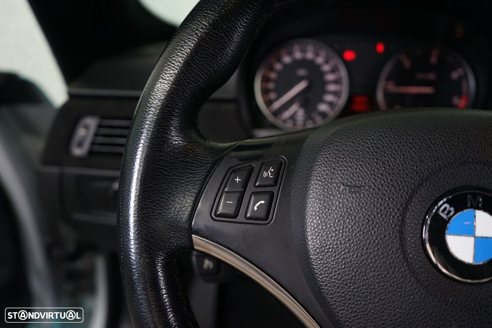 BMW 320 d Coupe Auto - 24