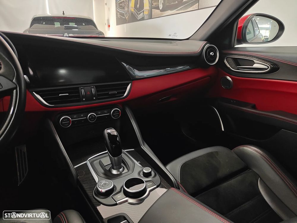 Alfa Romeo Giulia 2.9 Bi-Turbo Quadrifoglio AT8 - 57