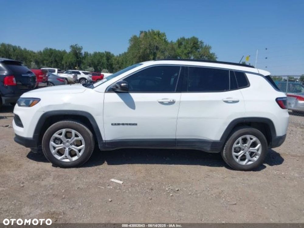 Jeep Compass - 8