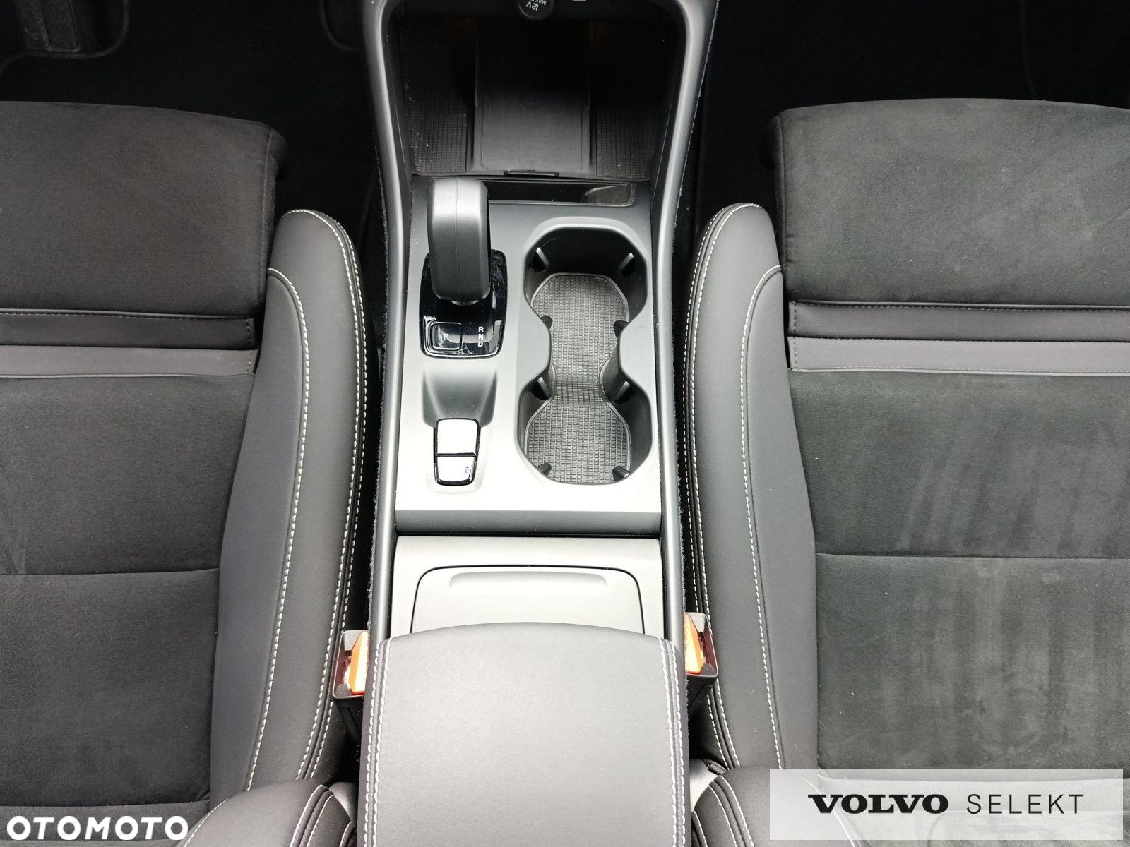 Volvo XC 40 - 24