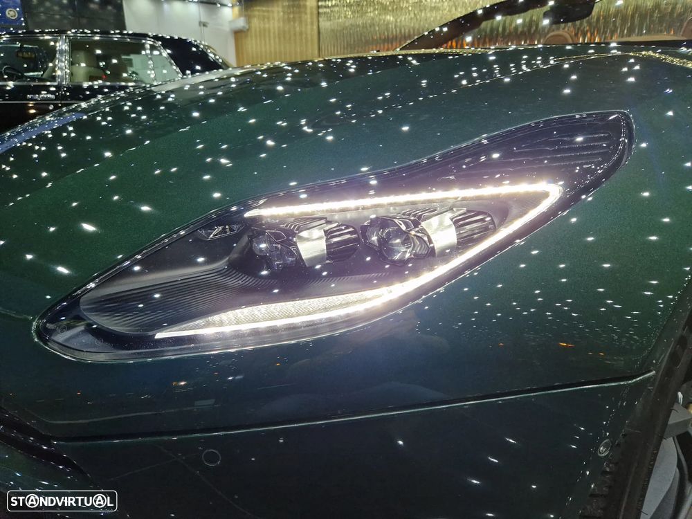 Aston Martin DB11 Volante V8 - 37