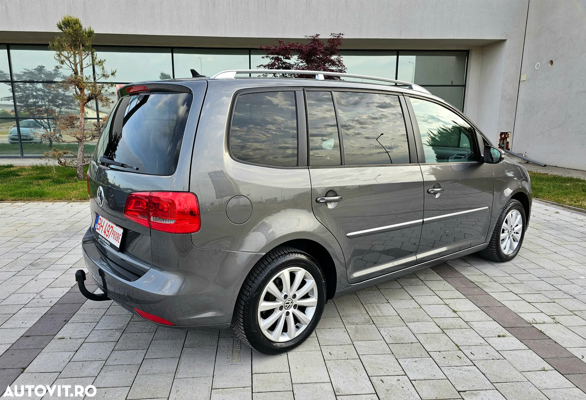 Volkswagen Touran 2.0 TDI DPF BlueMotion Technology DSG Highline - 15