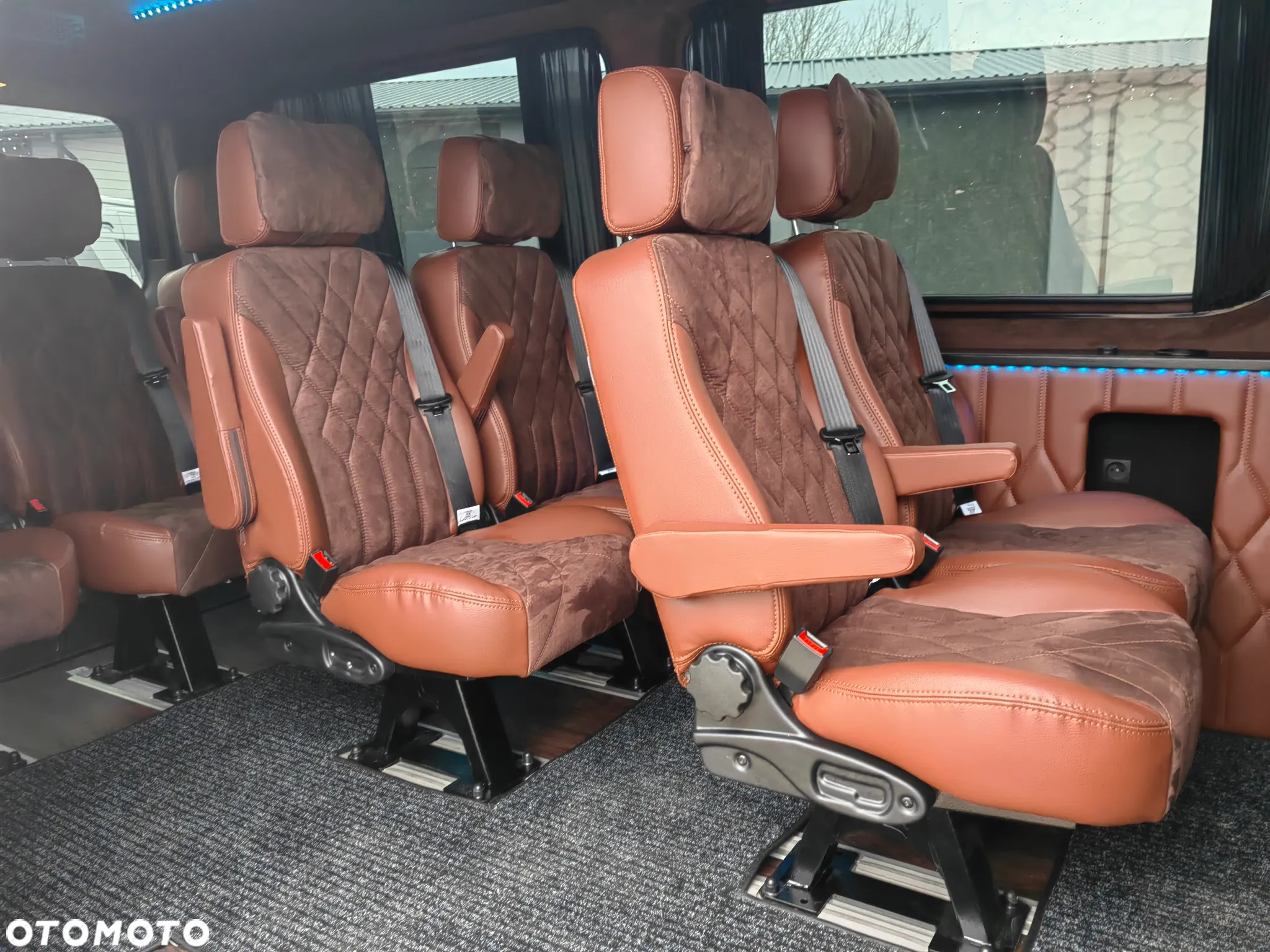 Mercedes-Benz Sprinter - 4