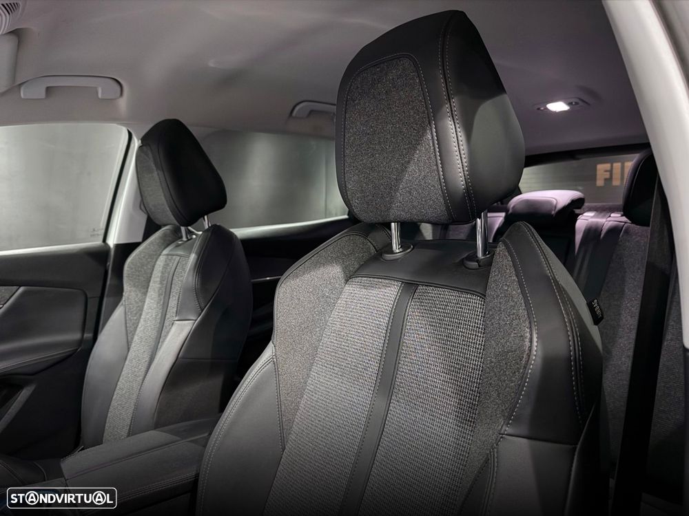 Peugeot 3008 1.2 PureTech Allure Pack - 14