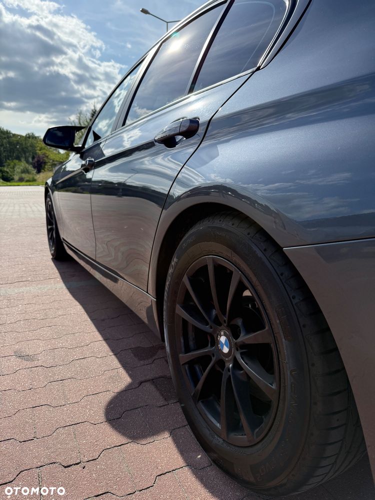 BMW Seria 3 318i Advantage - 5